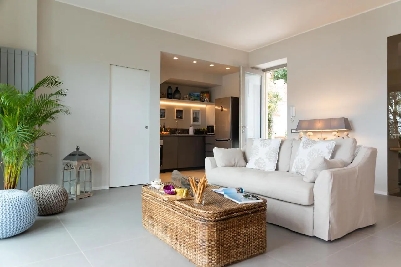 Nesos Suite By Domusicily Mondello Holiday home